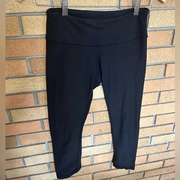 Lululemon Solid Black Straight Leggings Tights Cropped Women’s Size 4 - Picture 3 of 6